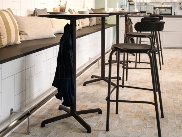 Bar Table B2, RENT 2